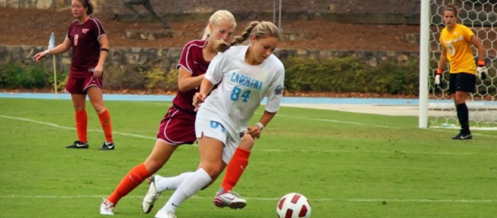 Αντιδράσεις και… περίεργα σχόλια προκαλεί μια φωτογραφία με τα ανοιχτά πόδια αθλήτριας (φωτο)