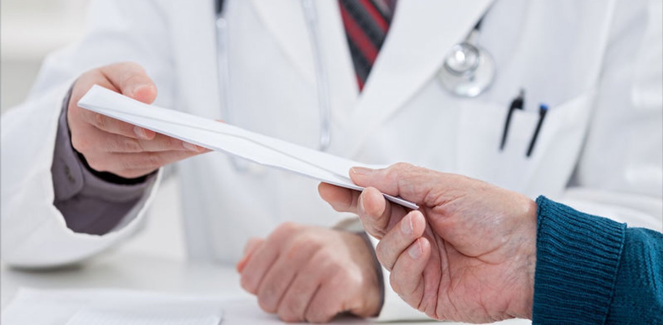 Στρατιωτικός γιατρός συνελήφθη για «φακελάκι»