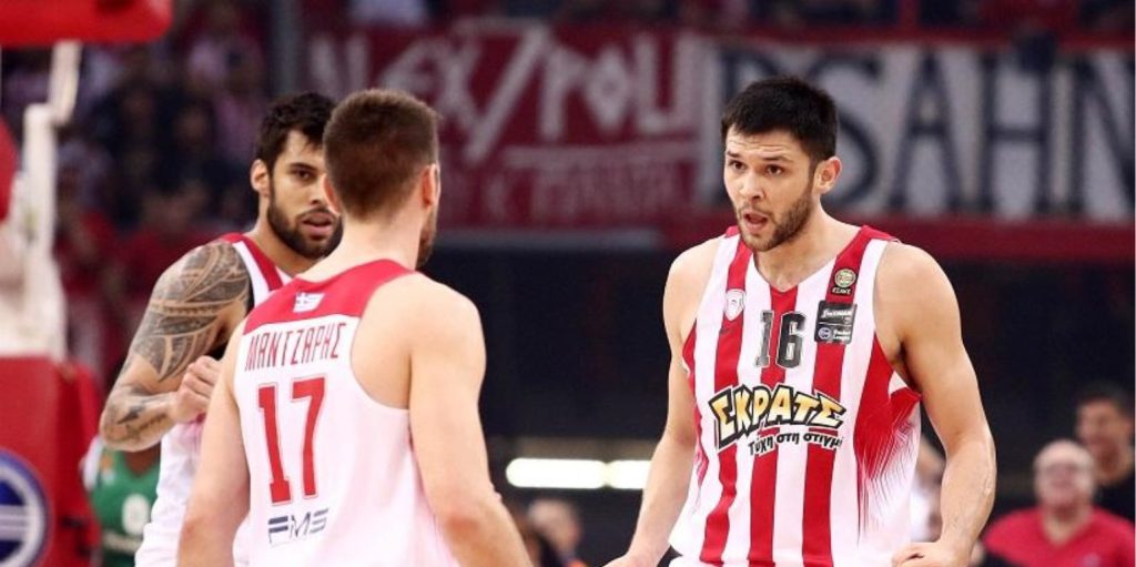 Ολυμπιακός: Κοντά στη ζώνη του υποβιβασμού μετά τη νέα τιμωρία