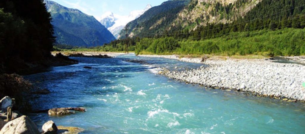 Αυτή είναι η πανέμορφη λίμνη που… «σκοτώνει» (φωτο)