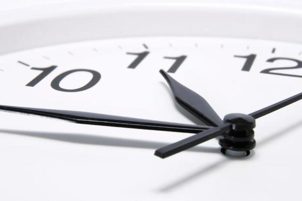 Αλλαγή ώρας: Πότε γυρνάμε τα ρολόγια μας μπροστά