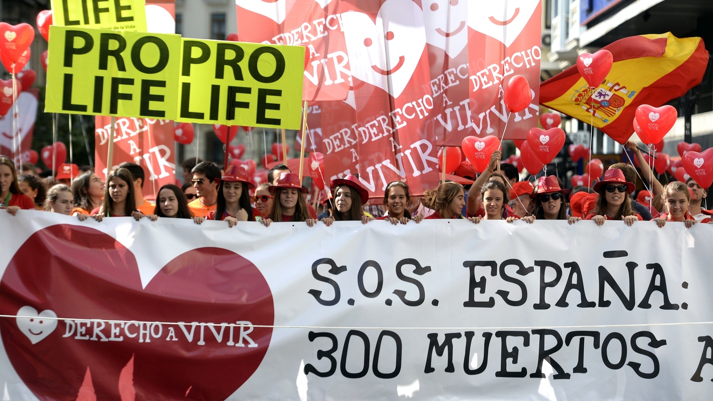 Μαδρίτη: Χιλιάδες Ισπανοί στους δρόμους κατά των αμβλώσεων – «Ναι στο δικαίωμα για τη ζωή»
