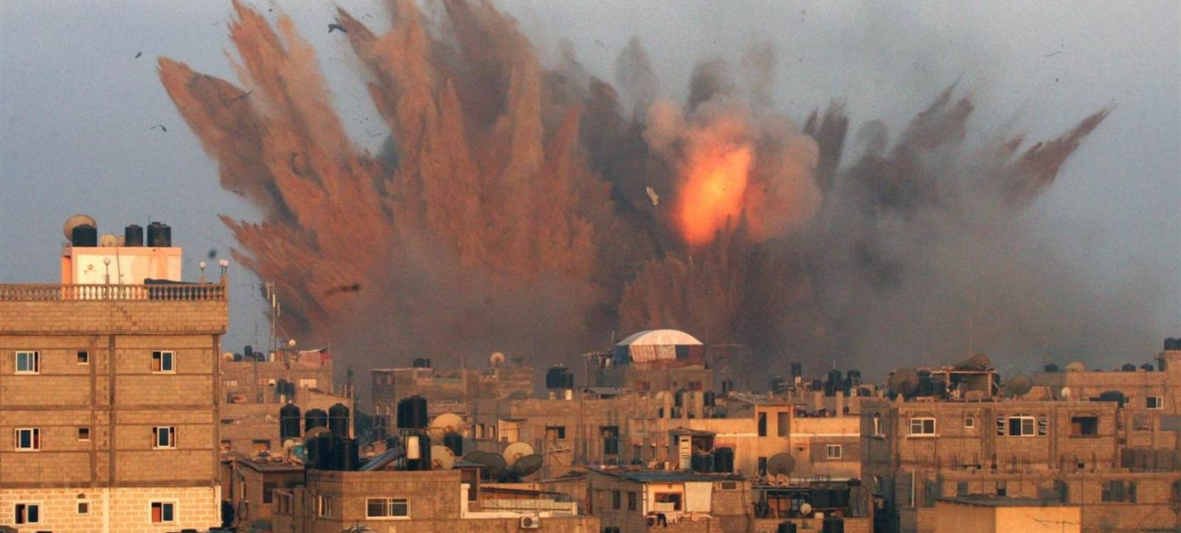 Μπαράζ ισραηλινών βομβαρδισμών στη Λωρίδα της Γάζας (βίντεο)