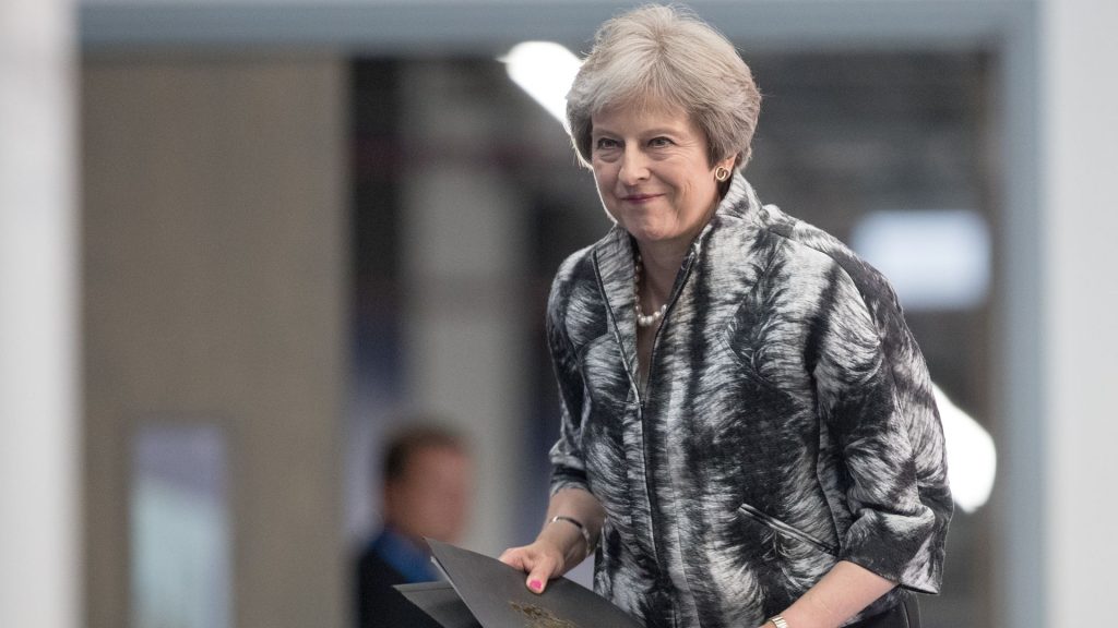 Τ.Μέι: «Θα παραιτηθώ αν ψηφίσετε την συμφωνία μου»… Κανείς δεν την πιστεύει!