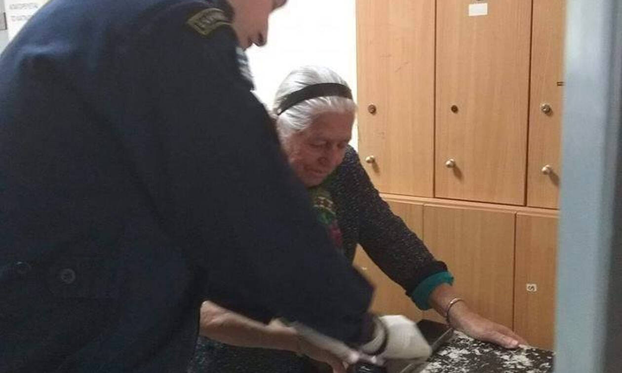 Δικαίωση για την 90χρονη που πουλούσε «τερλίκια» – «Παγώνει» το πρόστιμο των 200 ευρώ (φώτο)
