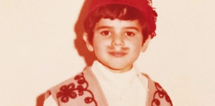 Ποιος γνωστός ηθοποιός είναι ο μικρός της φωτογραφίας ντυμένος Αλή Πασάς (φώτο)