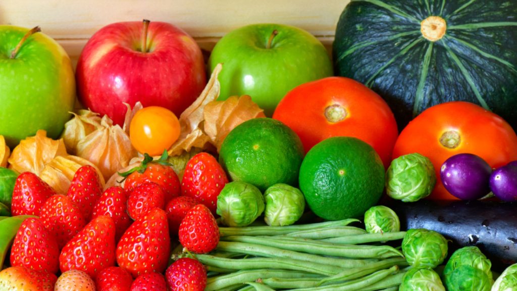 Δείτε ποια είναι τα πιο μολυσμένα φρούτα και λαχανικά για το 2019