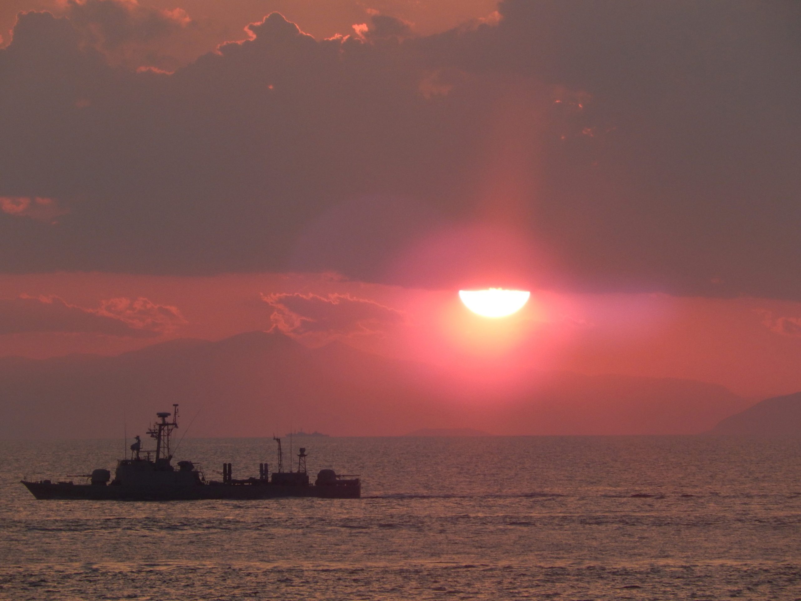 Συνεκπαίδευση μονάδων του ελληνικού στόλου και της ΝΑΤΟϊκής SNMG-2 (φώτο)