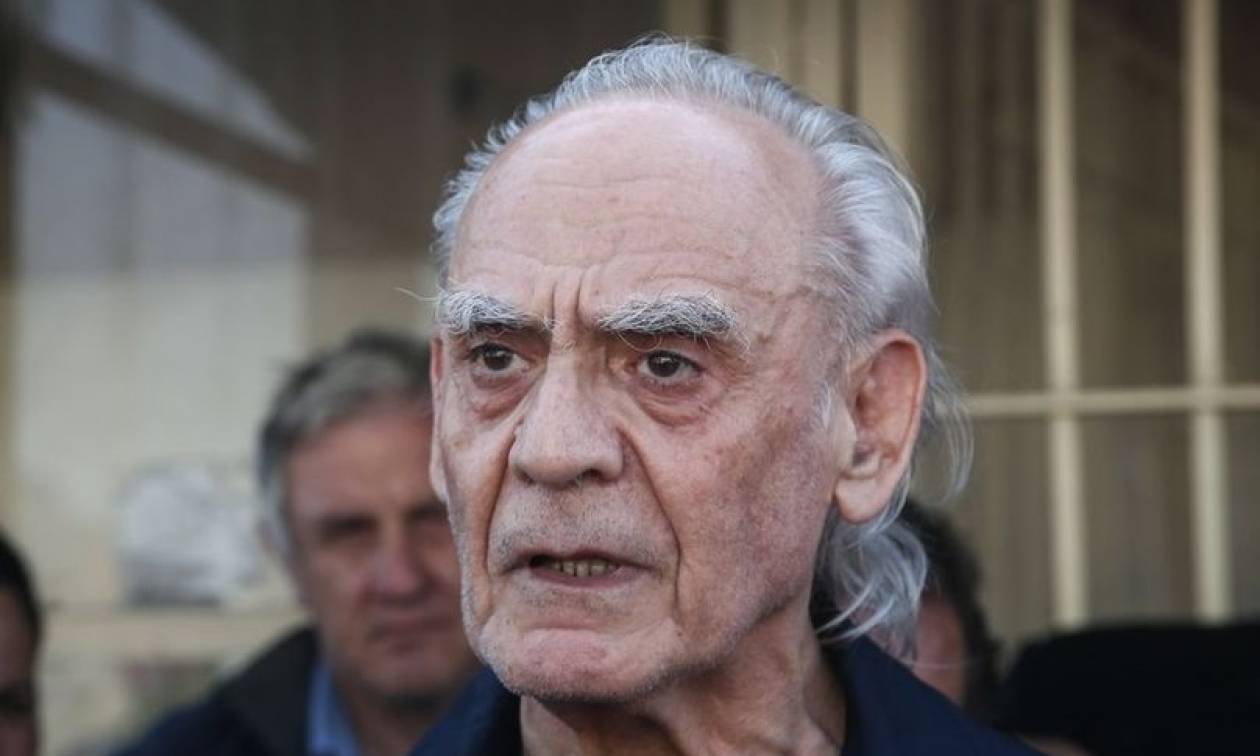 Ακης Τσοχατζόπουλος: Παρέλυσαν τα άνω άκρα του λόγω κήλης στον αυχένα