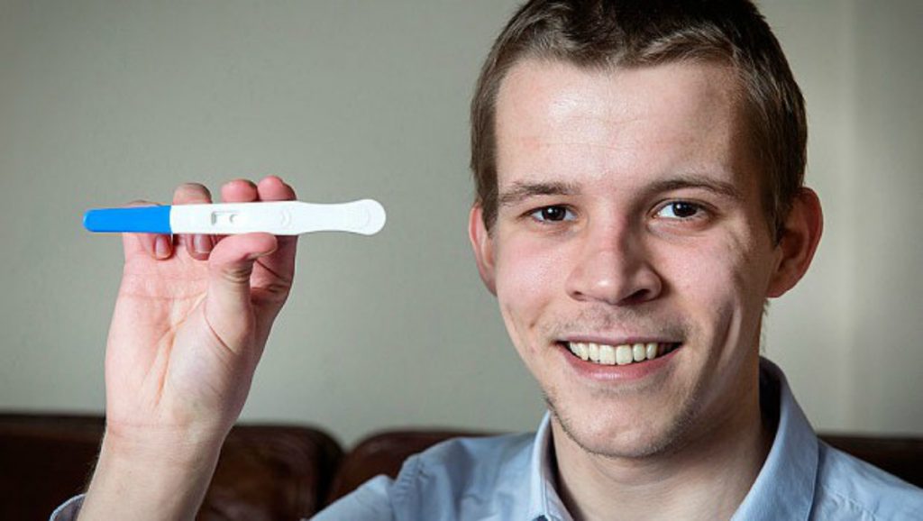 Αυτός είναι ο 18χρονος άνδρας που έκανε τεστ εγκυμοσύνης και… του έσωσε την ζωή (βίντεο)