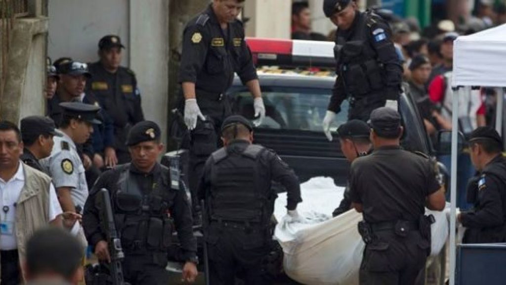 Γουατεμάλα: Τουλάχιστον 30 άνθρωποι σκοτώθηκαν όταν τους χτύπησε βαρύ φορτηγό (φωτο)