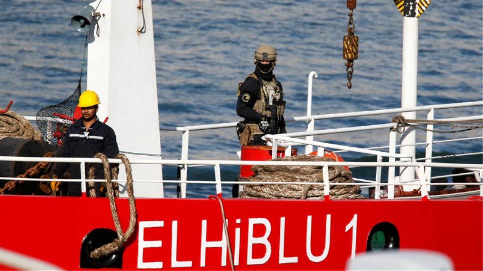 Μετανάστες κατέλαβαν πλοίο στην Μεσόγειο για να μην επιστρέψουν στην Λιβύη: Ρεσάλτο από τις δυνάμεις της Μάλτας