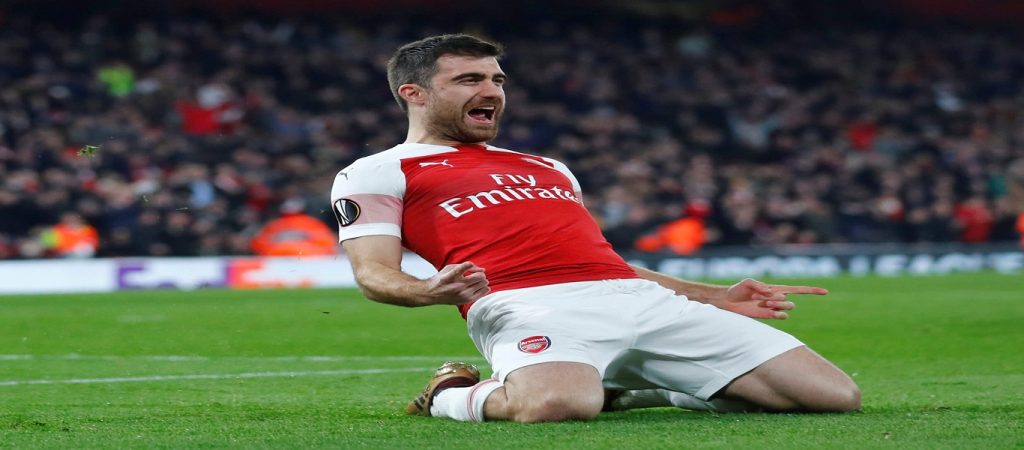 Τα τάκλιν του Σωκράτη Παπασταθόπουλου που μάγεψαν τους «Κανονιέρηδες» (βίντεο)