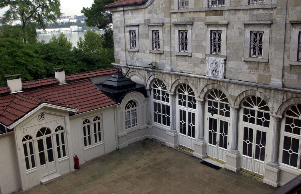 «Ωρα της Γης»: Δείτε φωτογραφίες από το Οικουμενικό Πατριαρχείο (φωτο)