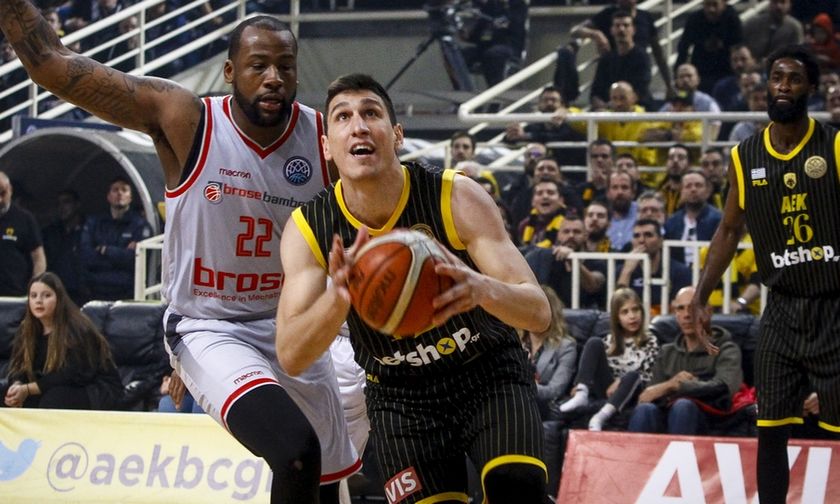 Αποκλείστηκε η ΑΕΚ από τη Μπάμπεργκ στο κατάμεστο ΟΑΚΑ – Δεν έφτανε η νίκη με 2 πόντους διαφορά (69-67)