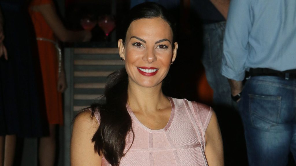 Εύη Βατίδου: «Δεν έχω καμία σχέση με την οικογένεια πρώην… μπίρας» (φώτο)