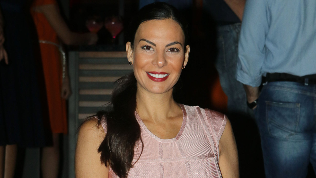 Εύη Βατίδου: «Δεν έχω καμία σχέση με την οικογένεια πρώην… μπίρας» (φώτο)