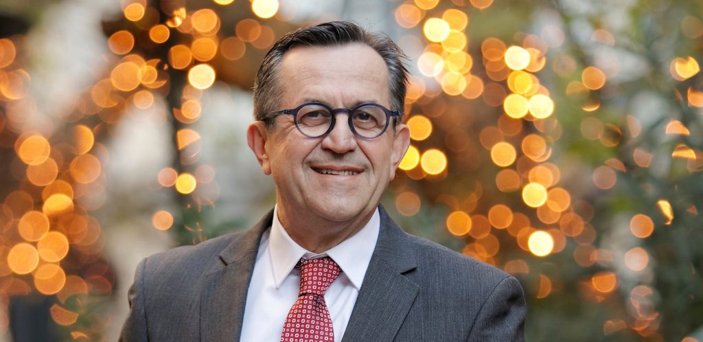 Δημοσκόπηση pronews.gr: Σε φαβορί από απόλυτο αουτσάϊντερ μετατρέπεται ο Νίκος Νικολόπουλος για τον Δήμο Πατρέων