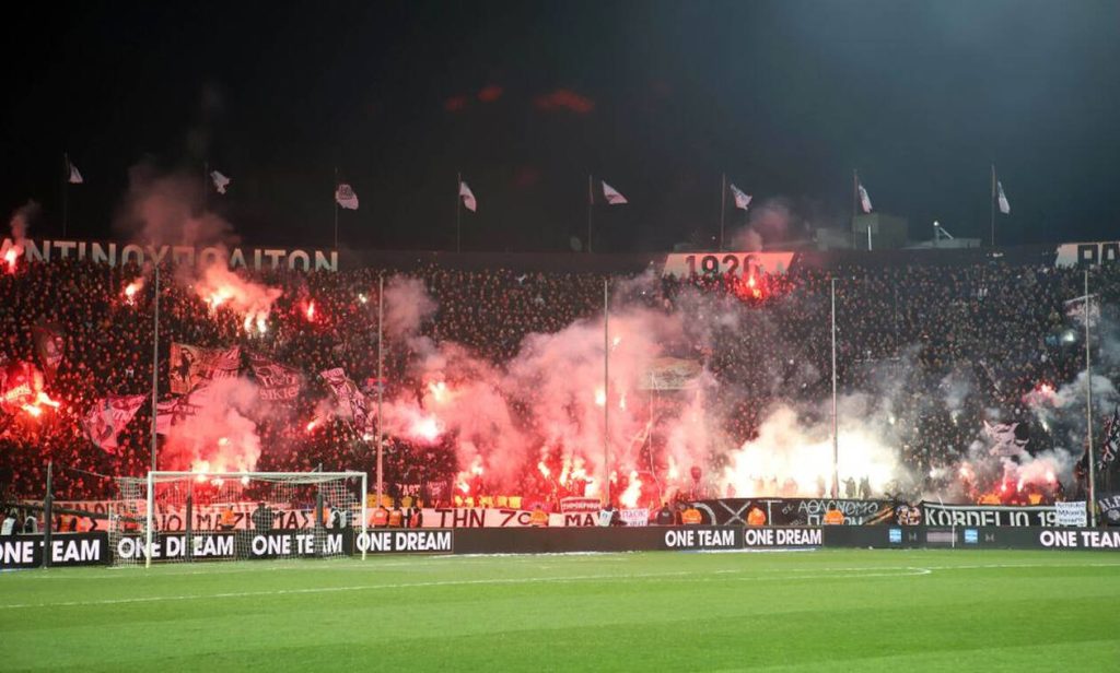 Θεσσαλονίκη: Δείτε βίντεο από τις συμπλοκές των οπαδών στο Άρης – ΠΑΟΚ (βίντεο)