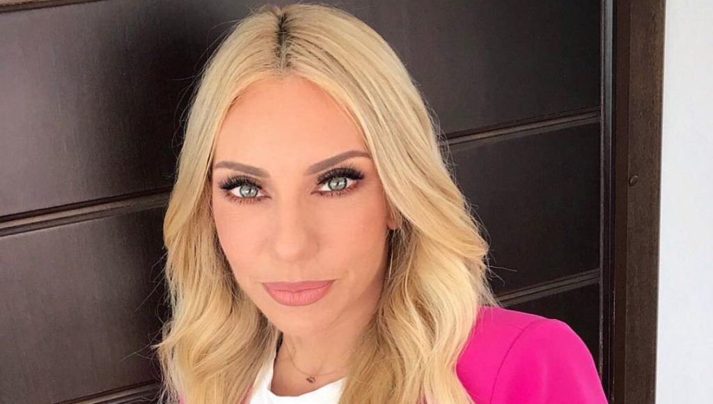 Βίντεο: Ποια είναι η πρώην παίκτρια του Survivor που θα αντικαταστήσει την Έλενα Τσαβαλιά στην εκπομπή του Open;