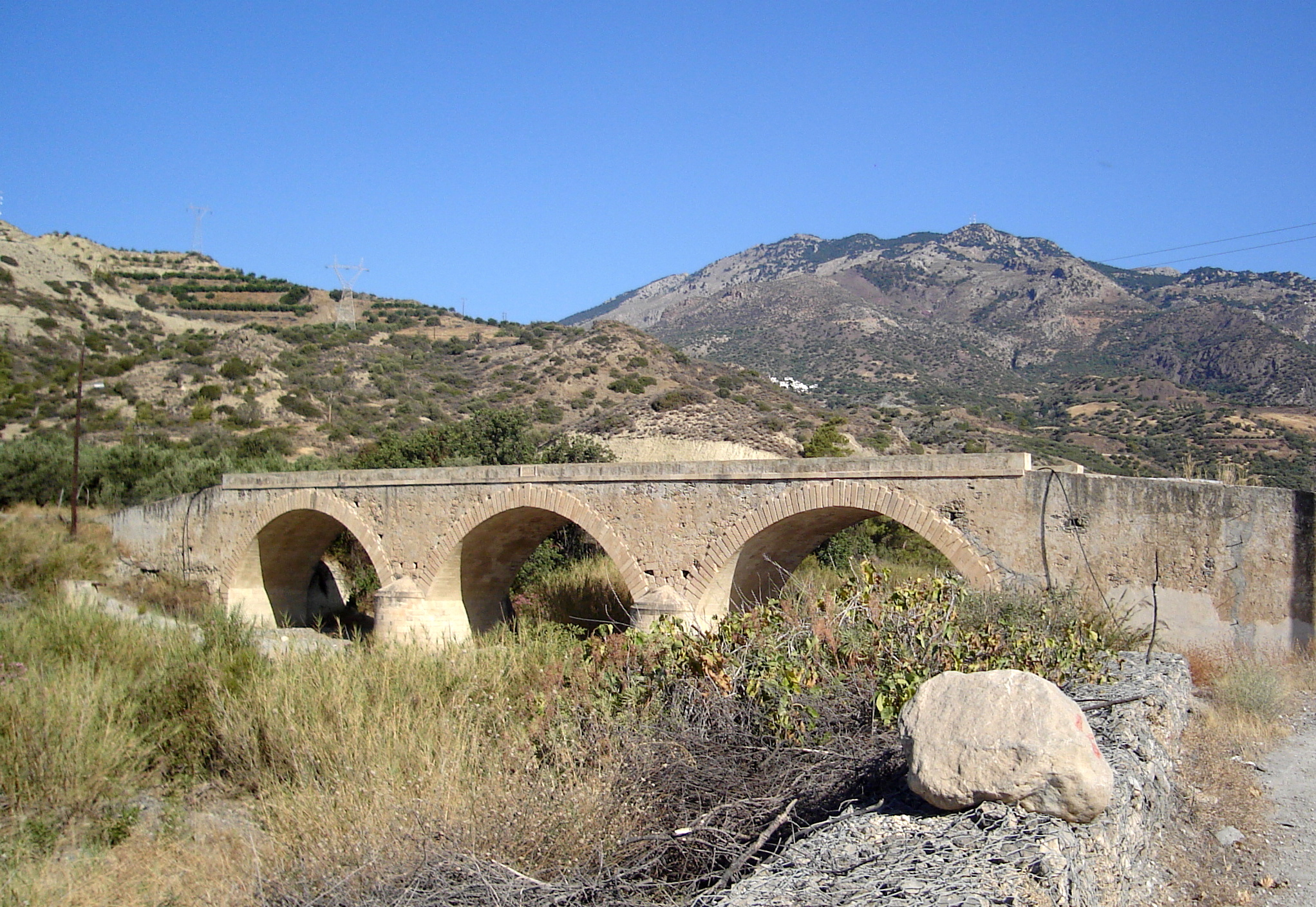 Κρήτη: Σε κίνδυνο βρίσκεται η γέφυρα του Μύρτου λόγω της κακοκαιρίας (βίντεο)