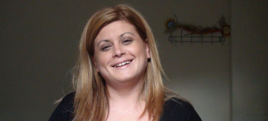 Τις ποντιακές της ρίζες θυμήθηκε η υφυπουργός Εσωτερικών Ελευθερία Χατζηγεωργίου – Χόρεψε ποντιακά (βίντεο)