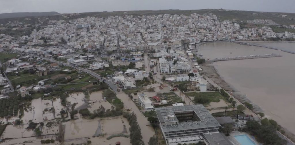 Επτά ώρες βροχής «έπνιξαν» τη Σητεία – Σωρεία προβλημάτων από την κακοκαιρία (φώτο-βίντεο)