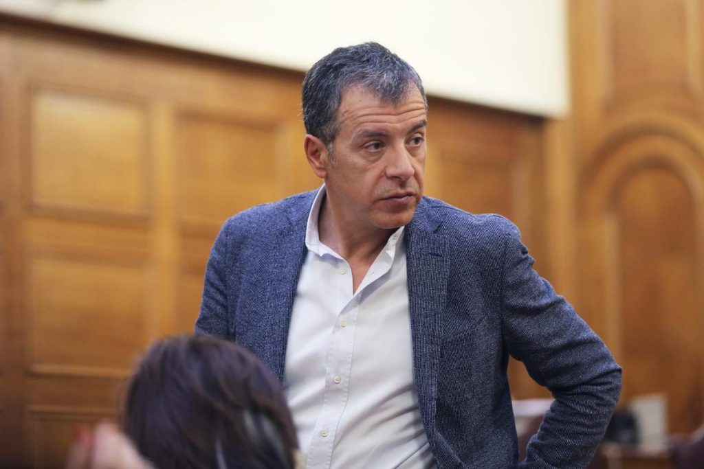 Στη Θεσσαλία από Δευτέρα το βαν του Ποταμιού – Με Θεοδωράκη και υποψήφιους βουλευτές