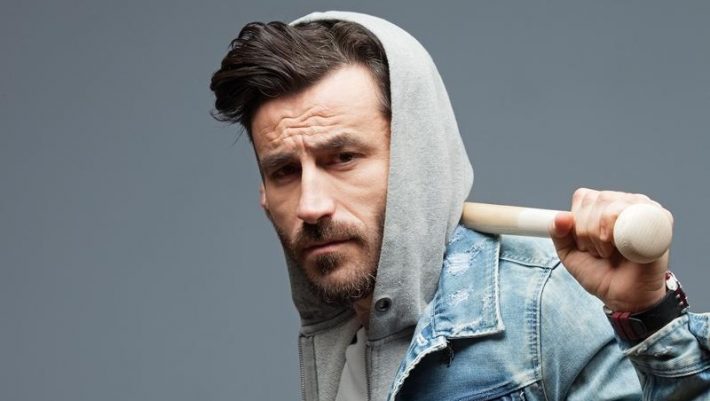 Ξανά στο νοσοκομείο ο Γιώργος Μαυρίδης – Τι συμβαίνει με την υγεία του παρουσιαστή