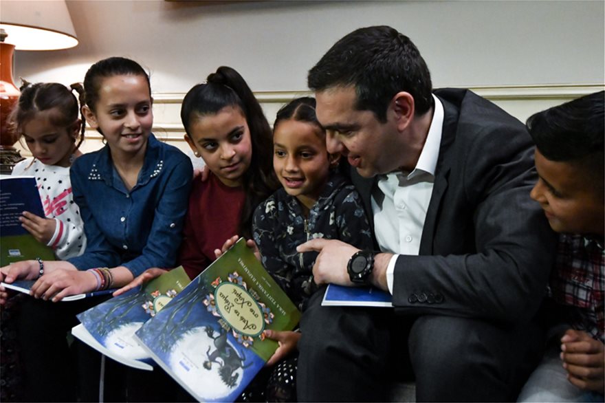 Με εκπροσώπους των Ρομά συναντήθηκε ο Αλέξης Τσίπρας το πρωί στο Μέγαρο Μαξίμου (φωτο)