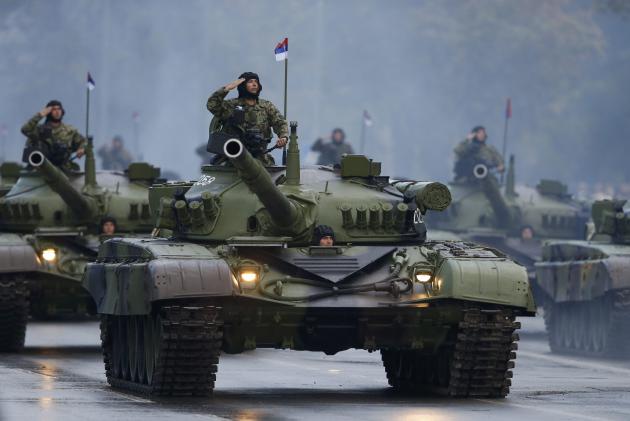 Σερβία: Καλούν  το Στρατό σε πραξικόπημα κατά του πρωθυπουργού Βούτσις!