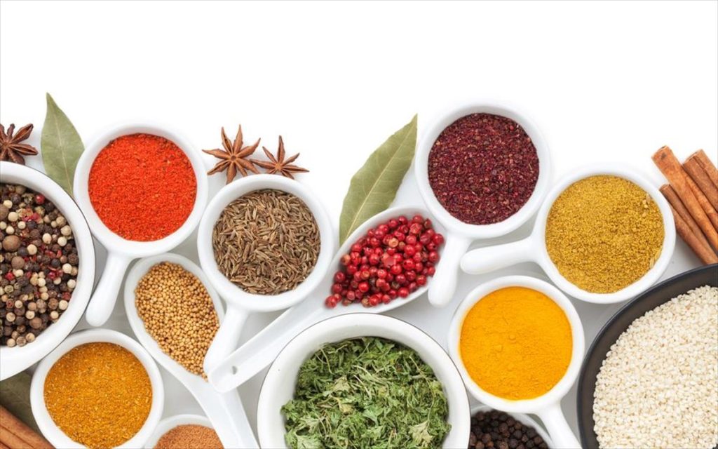 Αυτό το μπαχαρικό πρέπει να τρως για να καις τρεις φορές περισσότερο λίπος