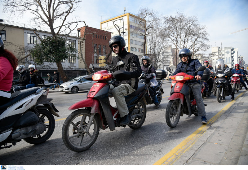 Χωρίς delivery αύριο Αθήνα και Θεσσαλονίκη – Απεργούν και προτείνουν… μακαρονάδα (φωτο)