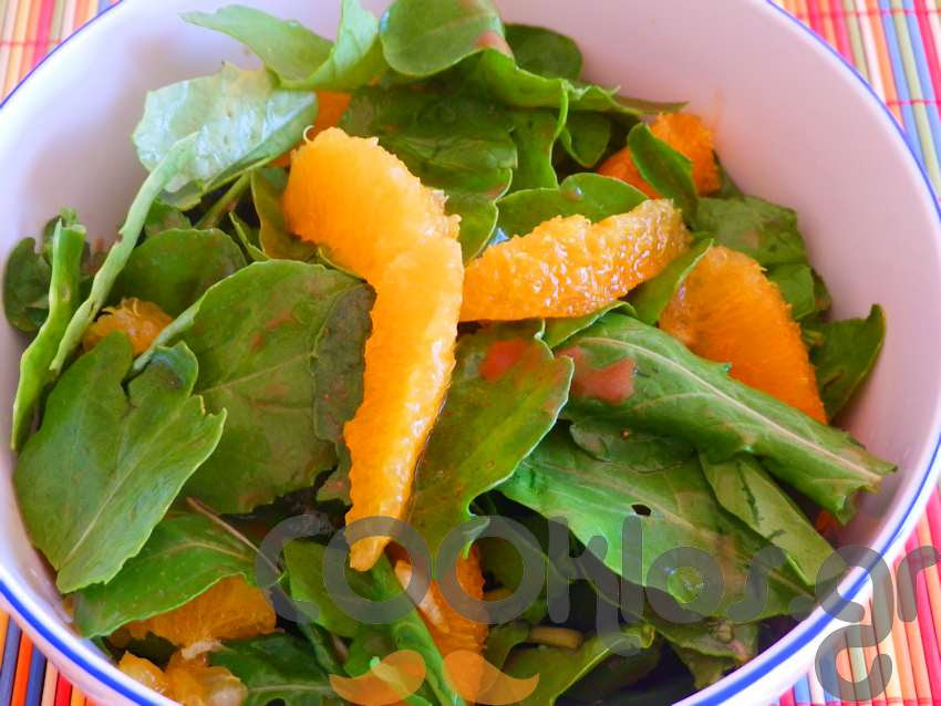 Η συνταγή της ημέρας: Ρόκα με βινεγκρετ πορτοκαλιού και φιλέτα πορτοκάλι