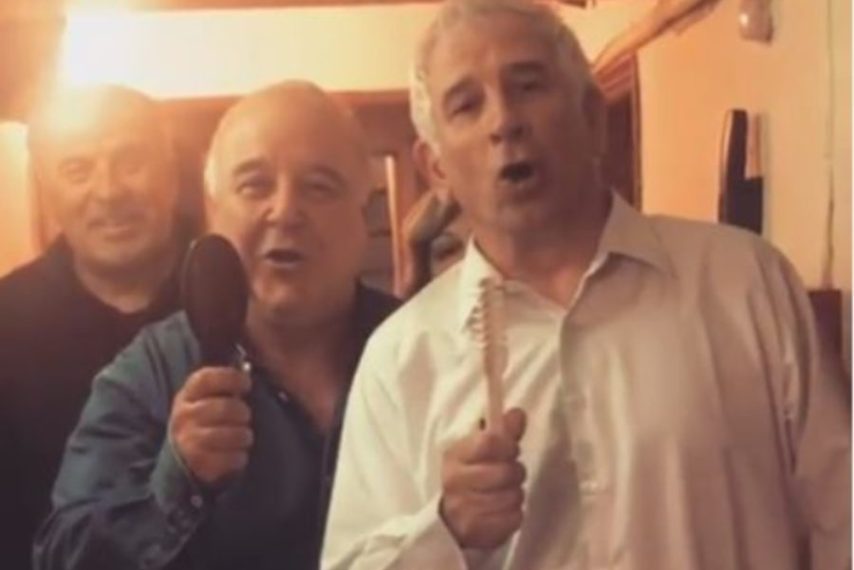 Φιλιππίδης και Χαϊκάλης «ξαναχτυπούν» – Τρολάρουν τη διαφήμιση με τον Γαϊτάνο (βίντεο)