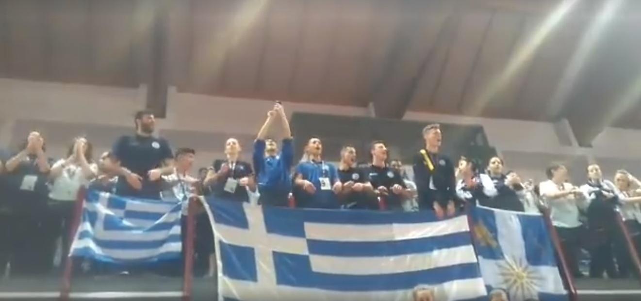 Μας έκανε υπερήφανους η εθνική ομάδα ταε-κβον-ντο – Τραγούδησε στην Ιταλία το «Μακεδονία Ξακουστή» (βίντεο)