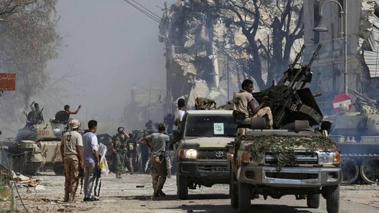 Μάχες στο κέντρο της Τρίπολης: Προωθήθηκαν οι δυνάμεις του στρατάρχη Χάφταρ