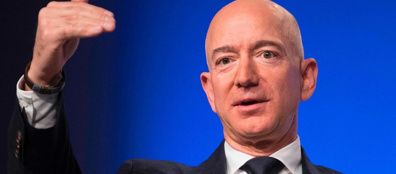 Τζεφ Μπέζος: Ο πλουσιότερος άνθρωπος στον κόσμο αμείβεται με… «ψίχουλα»