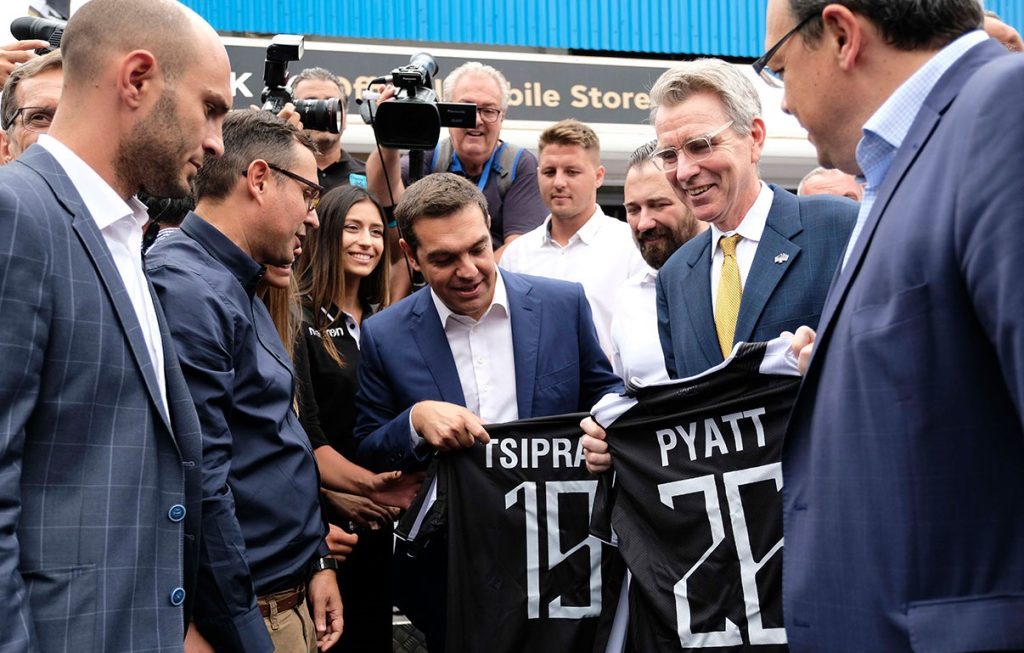 Σφοδρή επίθεση της Ομογένειας στον Τ.Πάιατ: «Τραμπ ανακάλεσέ τον – Χειροκροτάει τον Τσίπρα επειδή έδωσε την Μακεδονία»