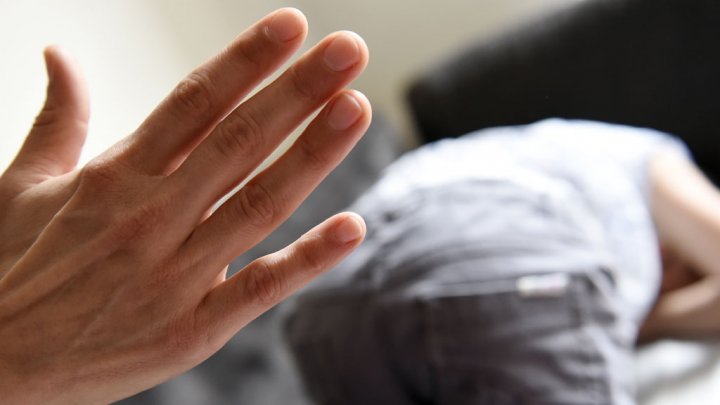 Μητέρα βγαίνει εκτός εαυτού με την 3χρονη κόρη της που είναι μοντέλο: «Θα σε κλωτσήσω μέχρι θανάτου» (βίντεο)