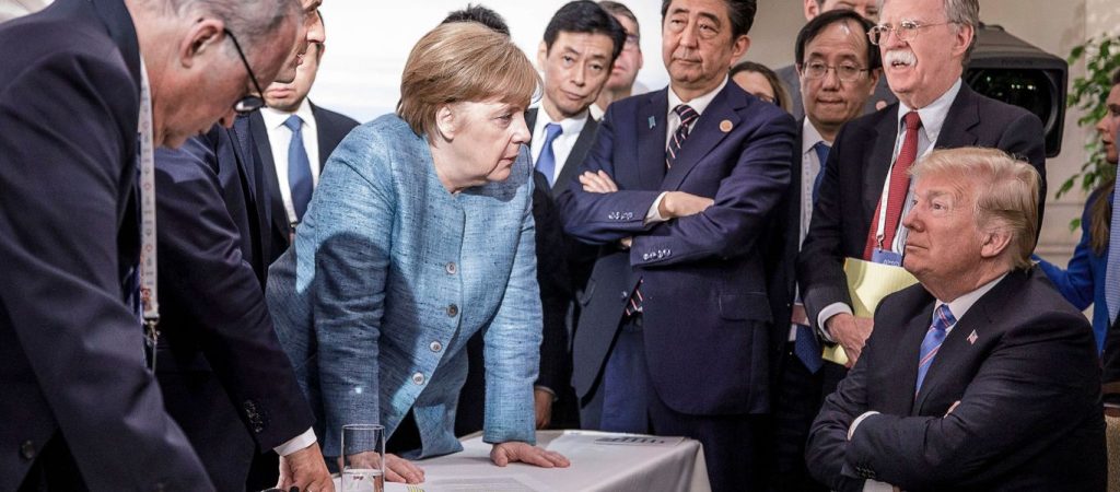 Γερμανία: «Βυθίζεται η βιομηχανία μας λόγω ΗΠΑ – Πάμε σε συγχώνευση τραπεζών – Οι Ελληνες θα μας στείλουν την τρόικα»