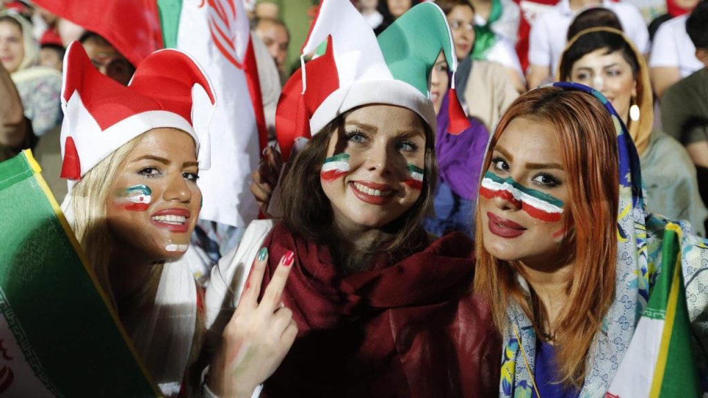 Ιράν: Δεν φόρεσες μαντίλα; Ένα χρόνο στη φυλακή