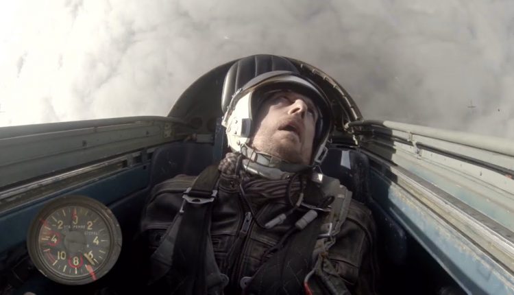 Θα το αντέξετε; Δείτε τις ασύλληπτες πιέσεις που δέχονται οι πιλότοι από τα πολλά G και θα μείνετε άναυδοι (βίντεο)