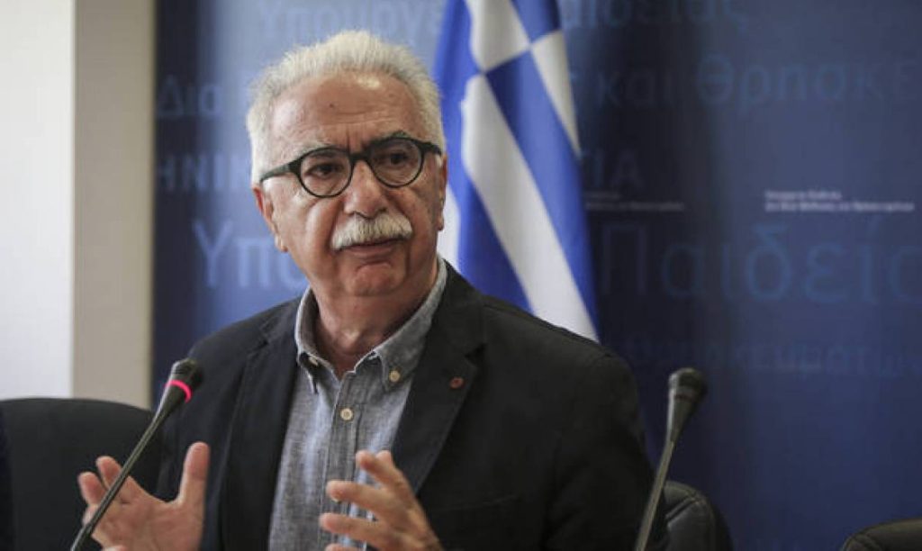 «Έκρηξη» πρυτάνεων για τον Κ.Γαβρόγλου: «Το υπουργείο Παιδείας οδηγεί αποφοίτους στην ανεργία»