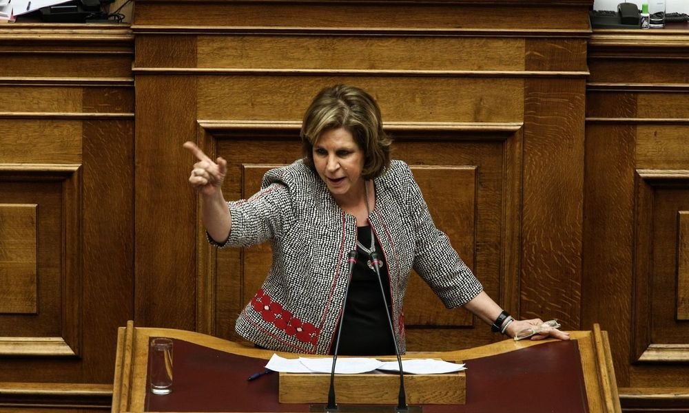 Η γκάφα της Χριστοφιλοπούλου με την Παναγία των… Πατησίων (φώτο)