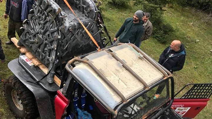 Ο «Σιδερένιος Θρόνος» του Game of Thrones σε χωριό της Φθιώτιδας (φώτο)