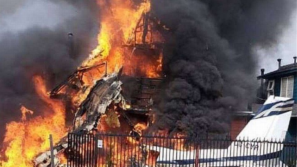 Αεροσκάφος συνετρίβη πάνω σε σπίτι – Έξι νεκροί (φώτο-βίντεο)