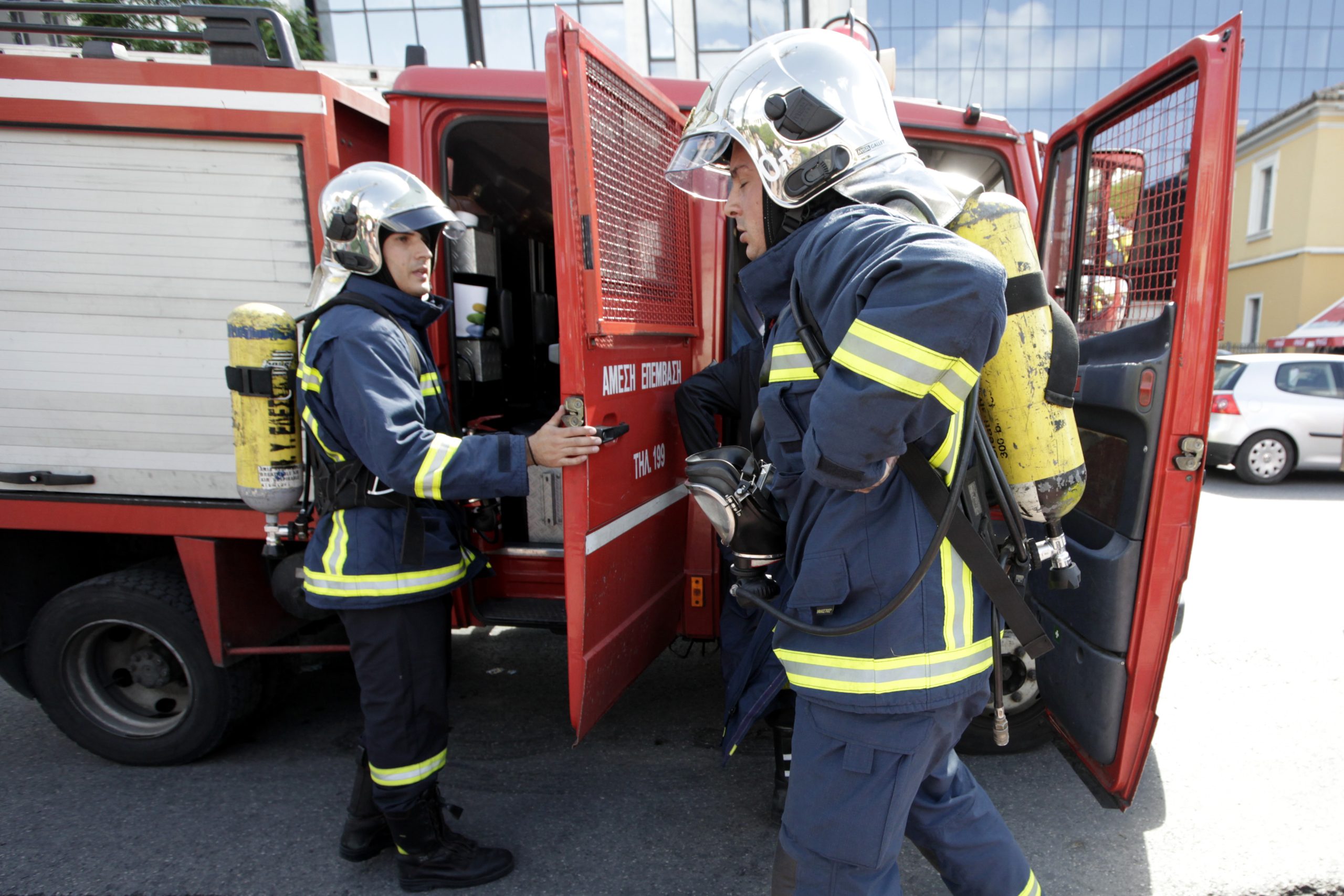 Προσλαμβάνονται 1.500 πυροσβέστες εποχικής απασχόλησης για την αντιπυρική περίοδο