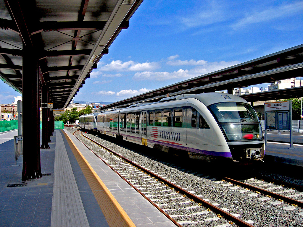 «Σφύριξε» ξανά το τραίνο στην Αχαΐα – Ο προαστιακός έφτασε στο Αίγιο (φώτο)