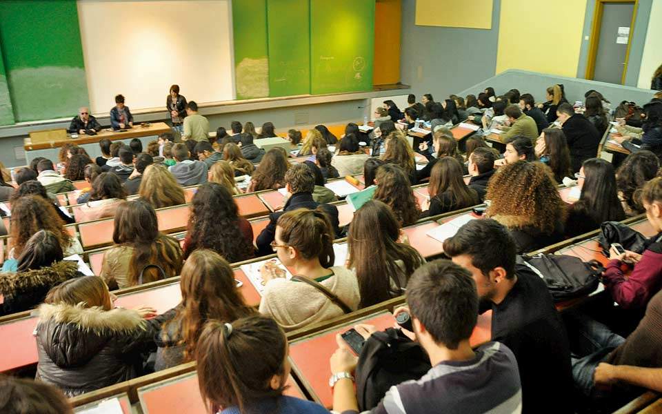 Το ΕΚΠΑ έκοψε το φοιτητικό πάσο σε χιλιάδες φοιτητές λόγω… λάθους
